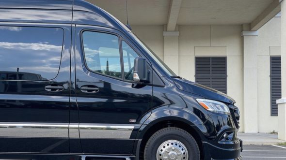 12 passenger sprinter van kent
