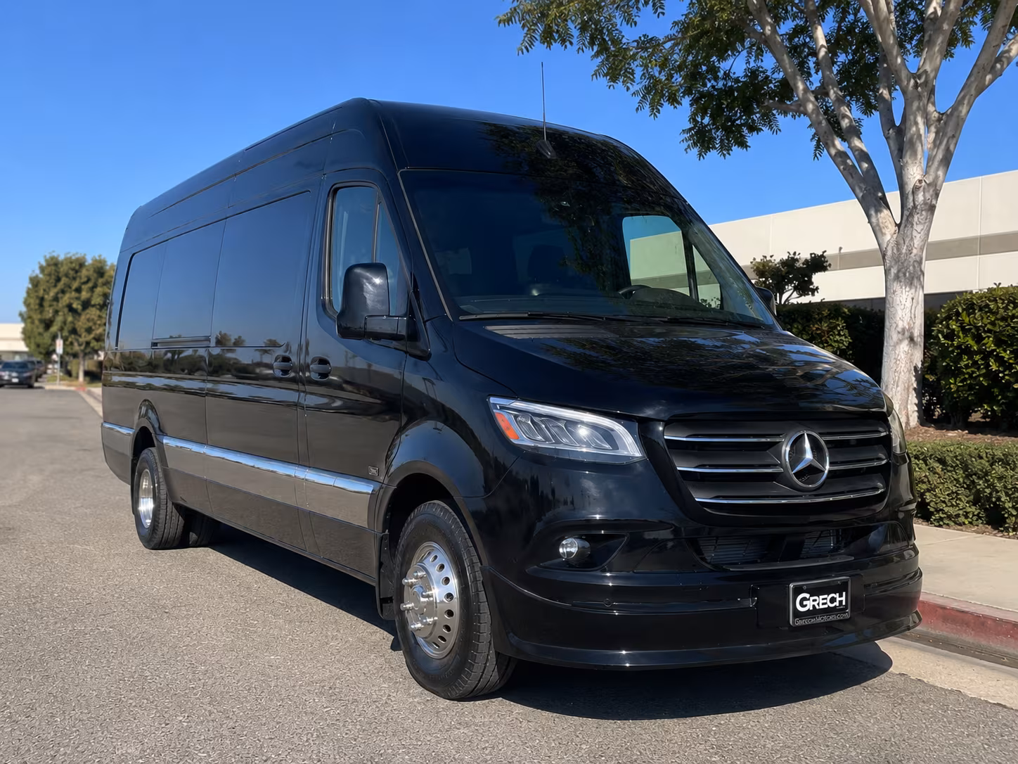 find the perfect transportation for your next wedding 5