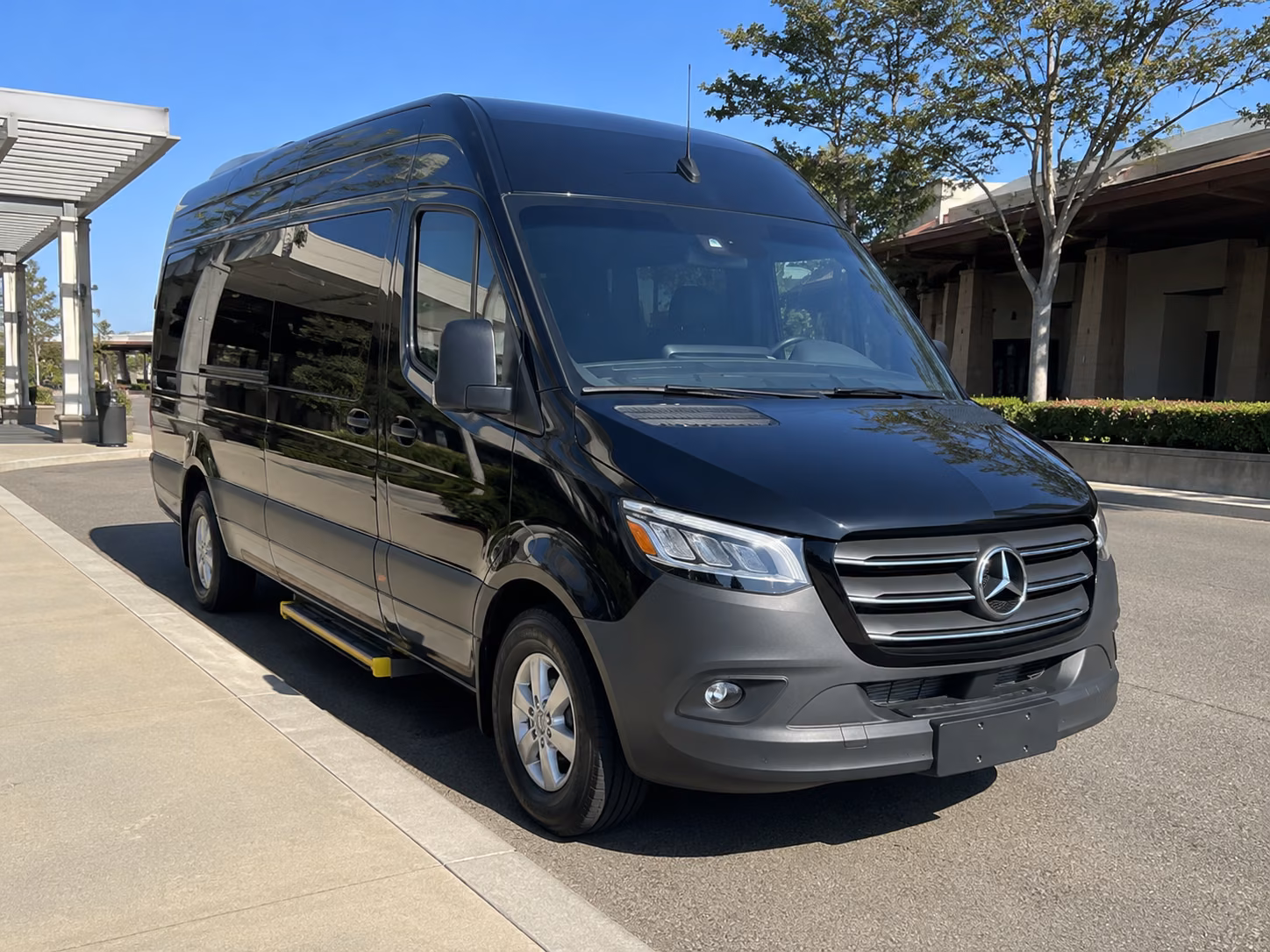 kent 15 passenger sprinter van