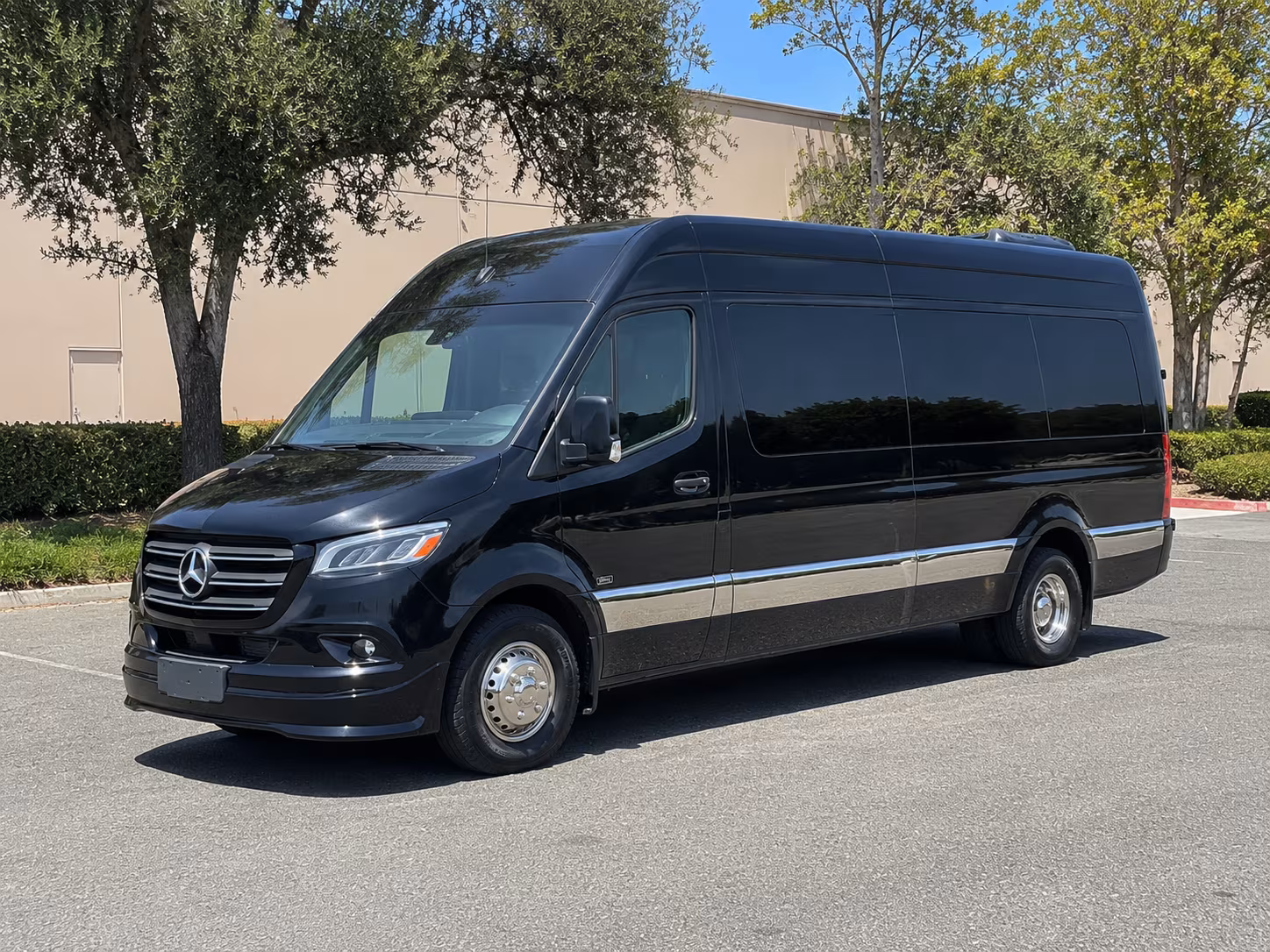 kent 18 passenger sprinter van