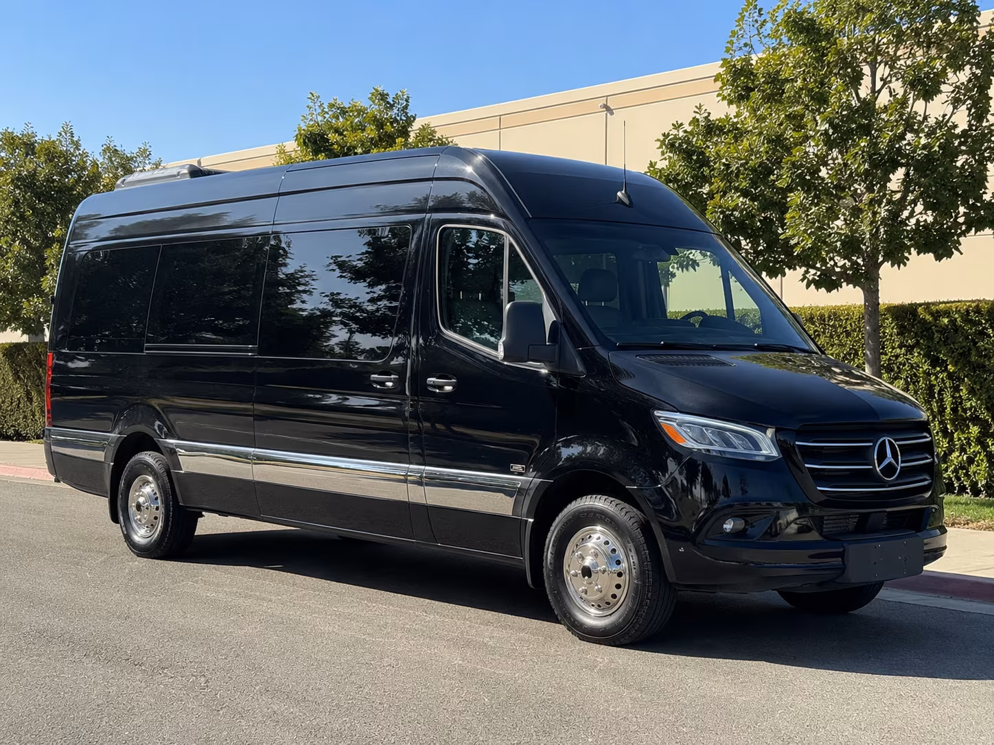 kent 8 passenger sprinter van
